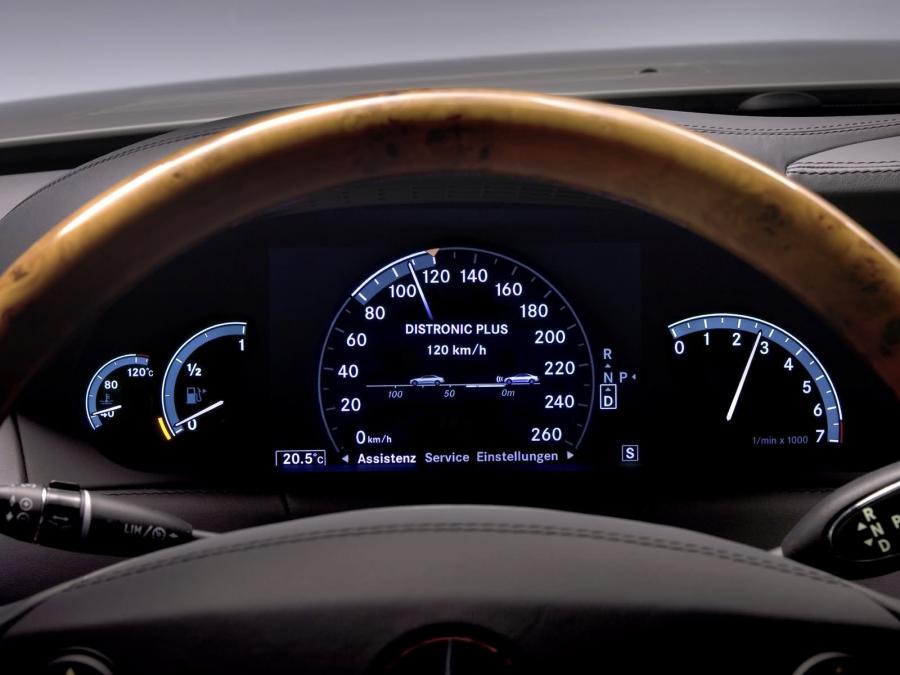  Mercedes-Benz CL600 2007 года  (фото 30 из 95)